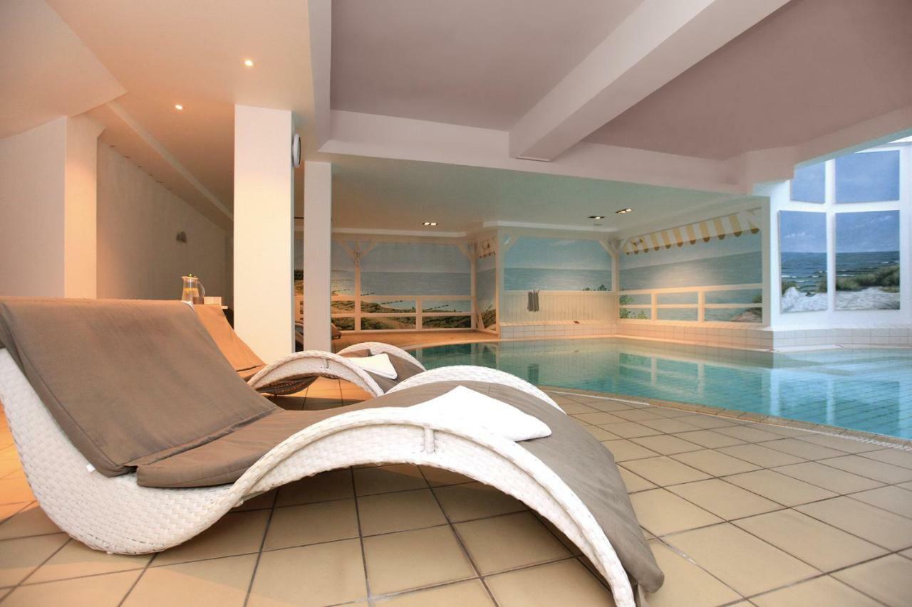 Haus Am Kiel Hotel Ahrenshoop Buitenkant foto